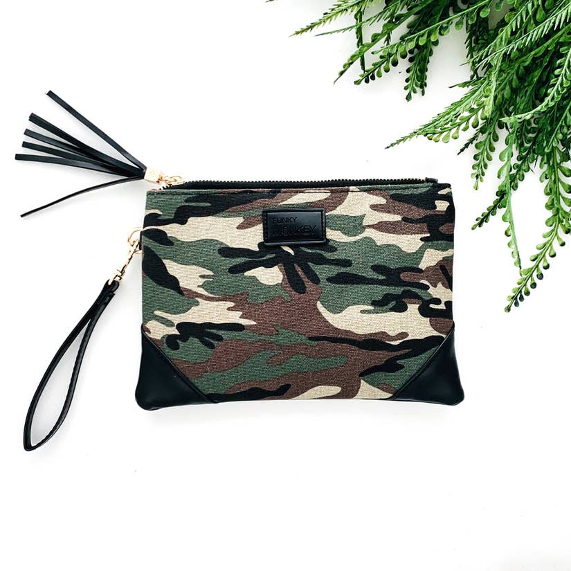 Stylish Wristlet Purse